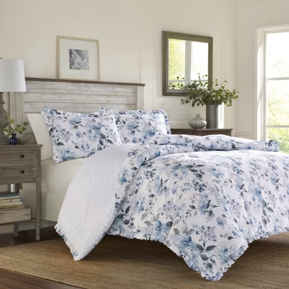 NWT Chloe Blue/White Watercolor Floral 100% Cotton Pique Weave Duvet Cov…